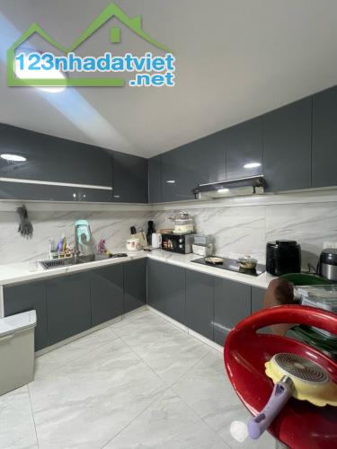BÁN NHÀ HẺM 60 LÂM VĂN BỀN, TÂN KIỂNG - 2 TẦNG - HẺM XE TẢI VÀO TẬN NƠI - 3