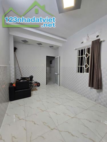 Bán nhà 3 tầng, 4pn, khu VIP Dạ Nam thông Đặng Chất, P3Q8
