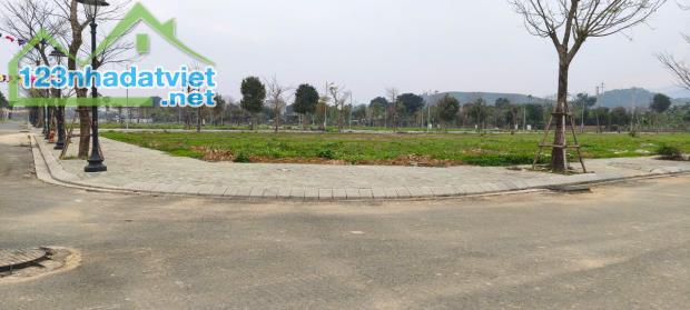 Chính chủ cần bán lô liền kề trong Centre Ville Lương Sơn, view công viên cạnh đường liên
