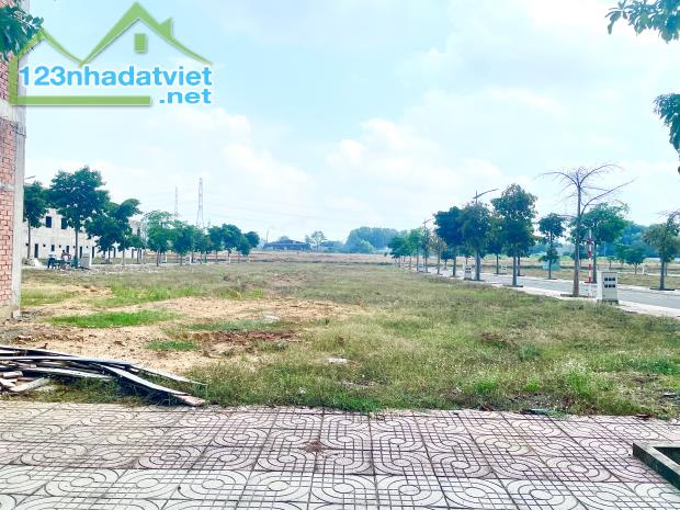 Bán lô đất tc đường nhựa 12m, xd tư do ngay TT Tp Tân Uyên,gần kcn Nam Tân và Kcn Vsip 3 - 2