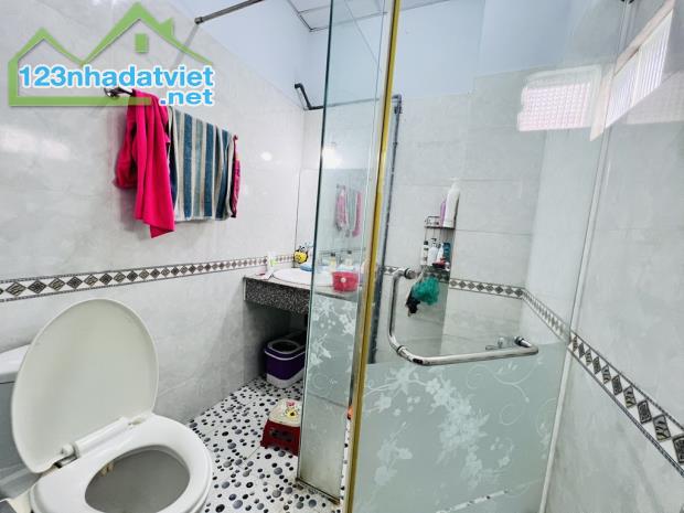 🚗 NHÀ LÔ GÓC 2 CĂN – PHAN VĂN HỚN, Q12 – HẺM XE HƠI – VỪA Ở VỪA CHO THUÊ – CHỈ 5.6 TỶ‼️ - 4