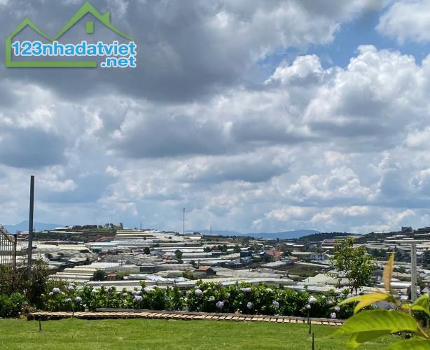 Cần Bán gấp Biệt Thự đẹp view thoáng đường Nam Hồ, Đà Lạt 317m2 giá 16 tỷ - 1