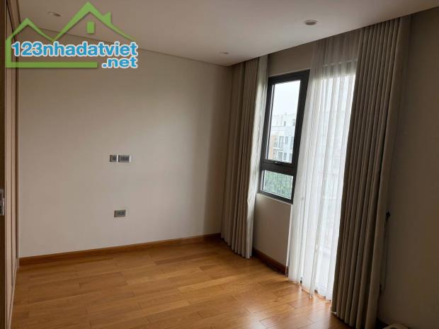 Cần bán MP Mai Anh Tuấn, Đống Đa, 45m2, View hồ Hoàng Cầu, Kinh doanh, 27 tỷ - 2