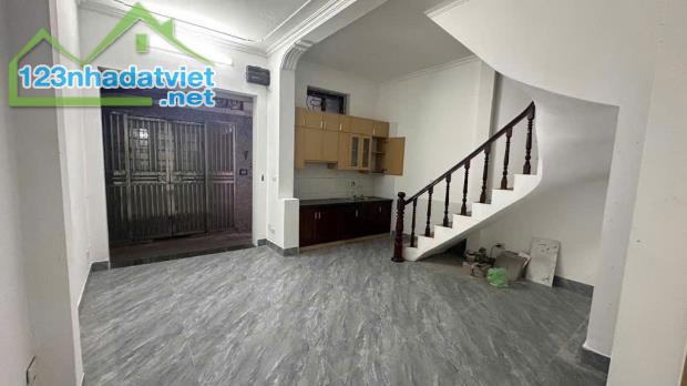 BÁN NHÀ THỤY KHUÊ 52M2X4 TẦNG , 170TR/M2 , SIÊU HIẾM , MẶT NGÕ THÔNG - 8.8 tỷ - 2