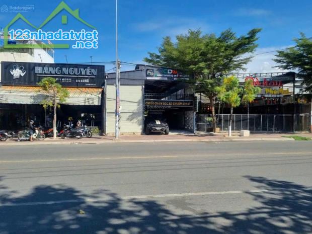 Cần bán 2 lô liền kề mặt tiền đường lớn Võ Văn Kiệt đối diện công viên gần siêu thị Lotte - 3