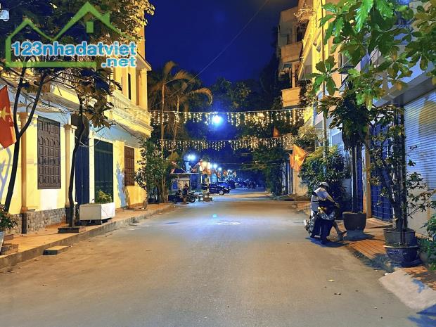 Bán Nhà KĐT Đại Kim - Lô góc  Vỉa hè – DT 80M2, Mặt Tiền 6m. Giá 22.5 Tỷ. - 2