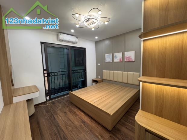 Nhà Hai Bà Trưng 40m2, Lô 8 căn chỉ còn 1 căn duy nhất, 5 tầng thang máy, khu dân trí cao - 3