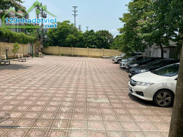Chính chủ (tìm MG) cho thuê lâu dài, giá hạt dẻ nhà 5 tầng mặt ngõ to như phố - 3 mặt - 4