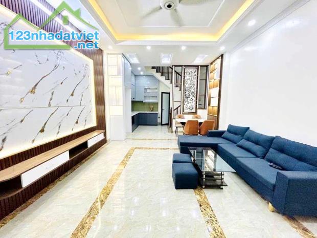 BÁN NHÀ LẠC LONG QUÂN- TÂY HỒ- 5 TẦNG MỚI ĐẸP Ở NGAY- TẦNG 1 PHÒNG KHÉP KÍN- 40M  HƠN 7 TỶ - 1