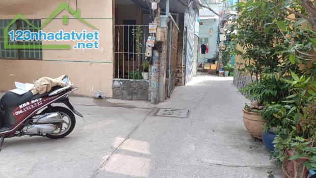 Nhà 1 trệt 1 lầu, gần mặt tiền Phú Định- 48tr/m2– 82m² – Đường 4m – Sổ riêng – Giá cực tốt - 4