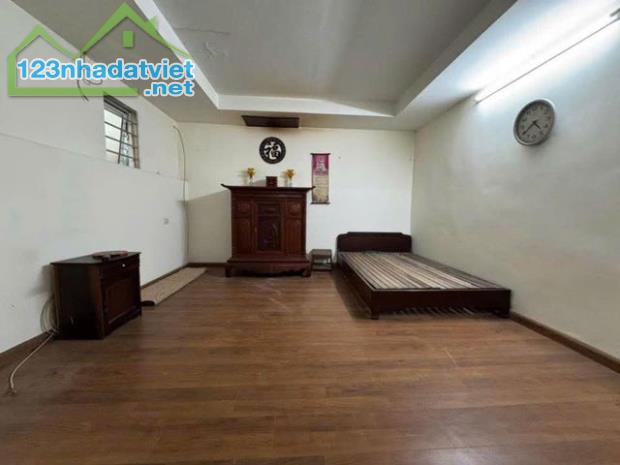 BÁN NHÀ NGÕ CHÙA HƯNG KÝ - MINH KHAI - HBT HÀ NỘI - 32M GIÁ 4.39 TỶ - 2