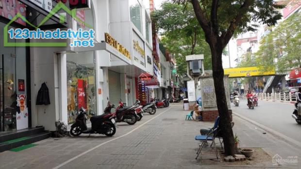 Cho thuê nhà Mặt Phố Thái Hà KD bất chấp 2 tầng x 55m2, thông sàn