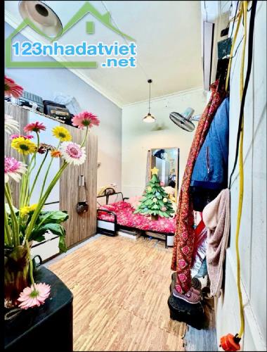 NHỈNH 1 TỶ HỘ KHẨU HOÀN KIẾM - 3 BƯỚC RA PHỐ - 5P TRUNG TÂM PHỐ CỔ.,