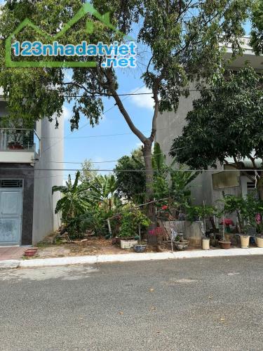 Em cần bán lô đất ngộp SHR full thổ cư 100m2 ngay trạm thu phí Bửu Long - 1