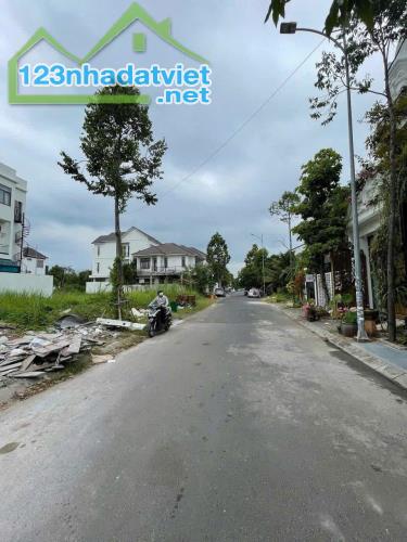 Em cần bán lô đất ngộp SHR full thổ cư 100m2 ngay trạm thu phí Bửu Long - 2