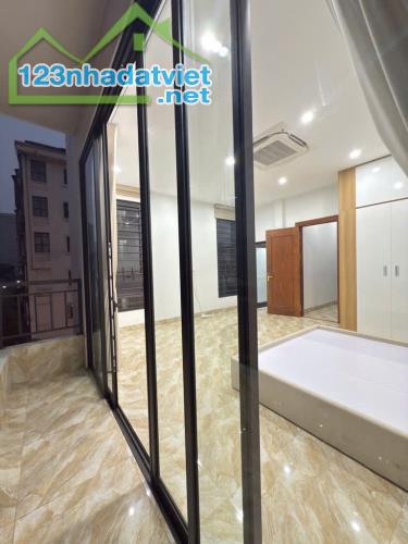 Bán nhà 5 tầng thang máy mặt ngõ phố Thụy Khuê, Tây Hồ, ô tô lùi cửa, ngõ nông, 40m, 11.5 - 2