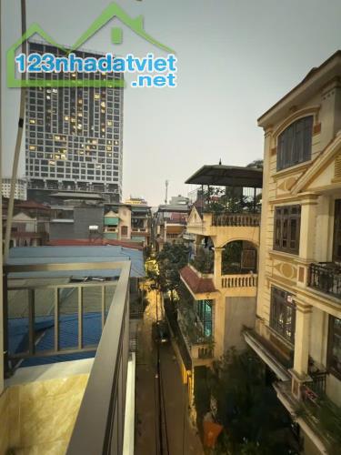 Bán nhà 5 tầng thang máy mặt ngõ phố Thụy Khuê, Tây Hồ, ô tô lùi cửa, ngõ nông, 40m, 11.5 - 3
