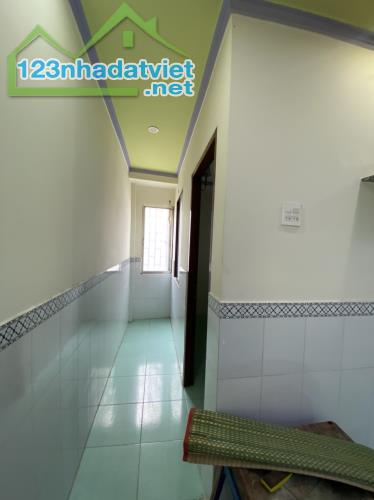 Cần bán 300m2 đất có sẵn nhà cấp 4 còn mới lô 2 đường Đặng Văn Lãnh-Phan Thiết ô tô tận nơ - 2
