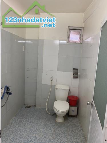 Cần bán 300m2 đất có sẵn nhà cấp 4 còn mới lô 2 đường Đặng Văn Lãnh-Phan Thiết ô tô tận nơ - 4