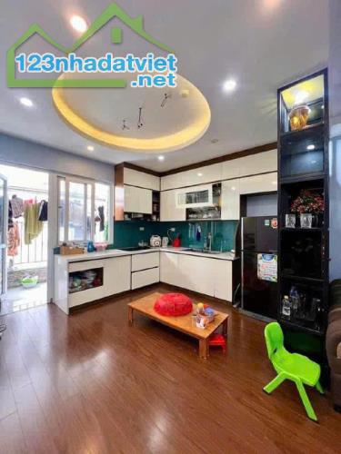 Cần bán gấp căn hộ 68m2 chung cư Thanh Hà Cienco 5 chỉ 2tỷ 570tr