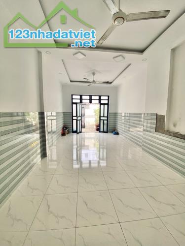 NHÀ GẤP BÁN - GẦN CV LÀNG HOA & CHỢ THẠCH ĐÀ GV - DT ( 5,7 × 14,5 ) - 2 TẦNG CHỈ 4.X TỶ - 2