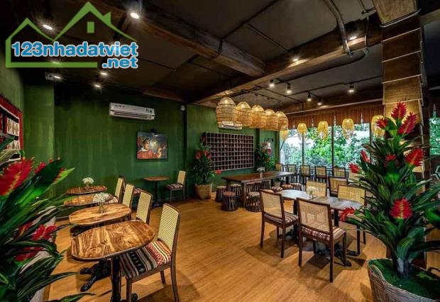 [KD Sầm Uất] Bán gấp nhà Phố Ngụy Như Kontum, 96m2X4T,MT 8m,giá 36.8 tỷ,vỉa hè,ô tô tránh