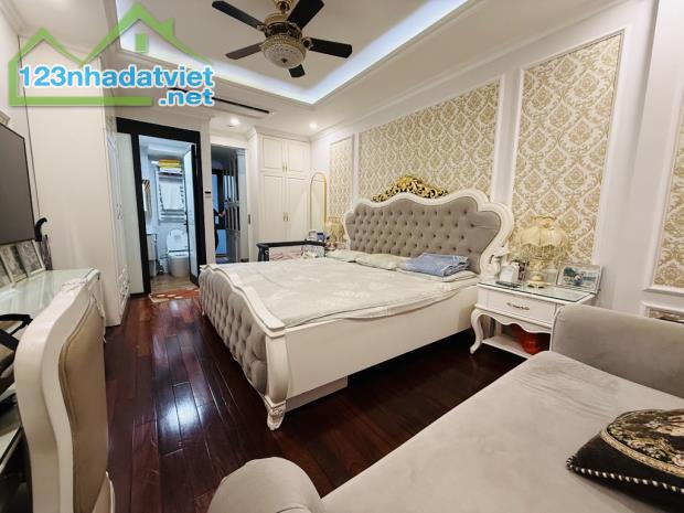 NHÀ VÕ THỊ SÁU 38m 6T -CỰC ĐẸP- VIEW HỒ, CÔNG VIÊN -FULL NỘI THẤT - THANG MÁY