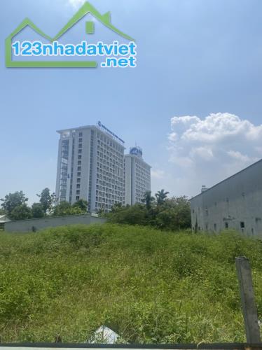 Gấp Bán 605M2 Đất Full Thổ, Ngang 20M, Đường Lã Xuân Oai-Long Trường. Thủ Đức - 1