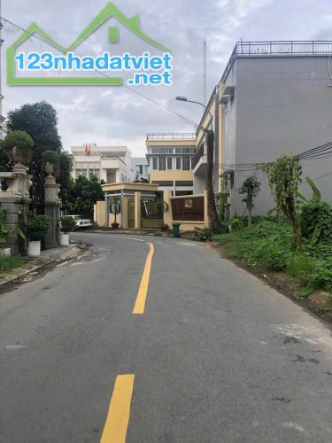 Bán Lô Đất Mặt Tiền Đường Bùi Tá Hán KĐT An Phú- An Khánh- Quận 2. DT: 16 x16. Giá:45 tỷ
