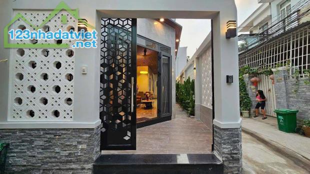 Bán nhà Phố Quận 7 - Diện tích: 4x15m - Giá bán: 6 tỷ 450 triệu