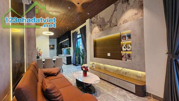 Bán nhà Phố Quận 7 - Diện tích: 4x15m - Giá bán: 6 tỷ 450 triệu - 5