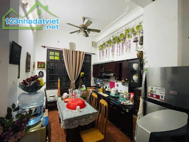 BÁN GẤP NHÀ NGỌC HỒI HOÀNG MAI 2 MẶT THOÁNG TRƯỚC SAU 56M GIÁ NHỈNH 8 TỶ - 3
