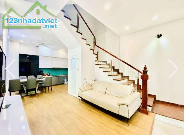 NÓNG HỔI!!!BÁN NHÀ TT MỄ TRÌ-41M-5T-6P.NGỦ-FULL NỘI THẤT-Ô TÔ ĐỖ CỔNG-CHỈ HƠN 8 TỶ