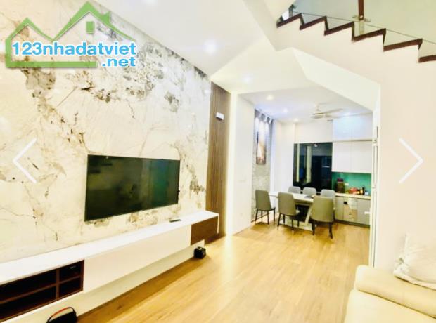 NÓNG HỔI!!!BÁN NHÀ TT MỄ TRÌ-41M-5T-6P.NGỦ-FULL NỘI THẤT-Ô TÔ ĐỖ CỔNG-CHỈ HƠN 8 TỶ - 1