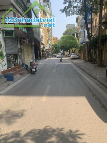 ⚜️ RẺ VIP NHẤT MẶT PHỐ LINH LANG, BA ĐÌNH 140M2 4T MT 16.5M, CHỈ 42 TỶ ⚜️