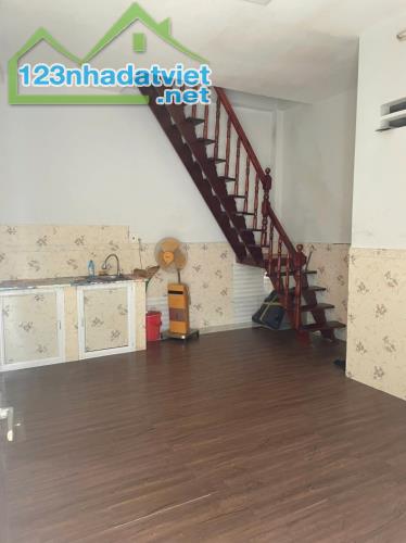 DƯƠNG BÁ TRẠC P1,Q8 - 47m2 (4.4m ❌ 10.6m)- NGAY CẦU NGUYỄN VĂN CỪ - DT 11TR/THÁNG - 4.9 TỶ - 1