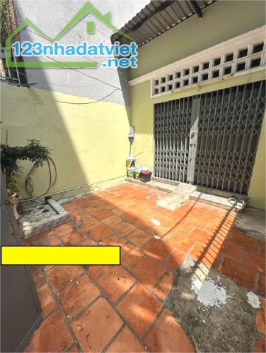 Bán nhà đường Tô Hiến Thành, Q.10, 94m², sổ vuông, 9.x tỷ