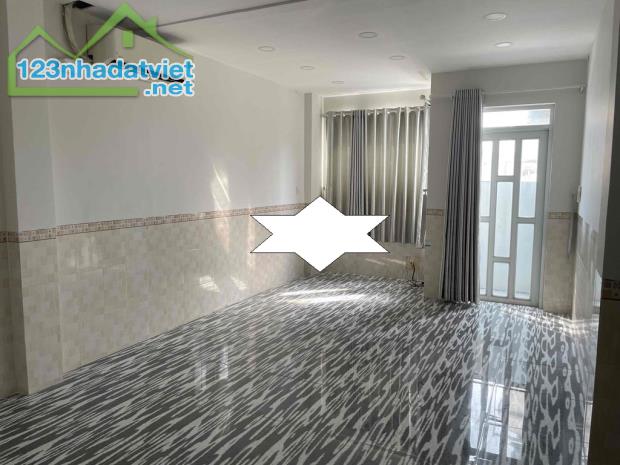 Cho thuê nhà mặt tiền Hòa Bình 72m², 3 Lầu - NGAY CHỢ-SIÊU THỊ - 2