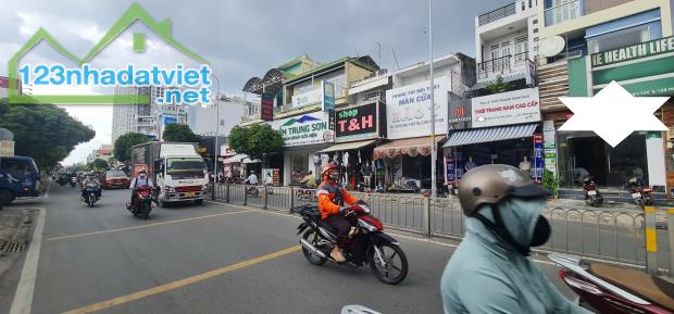 Cho thuê nhà mặt tiền Hòa Bình 72m², 3 Lầu - NGAY CHỢ-SIÊU THỊ - 4