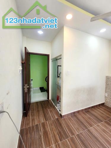 Nhà góc 4 tầng hẻm thông Nguyễn Trãi P2Q5. Giá 6.38 tỷ - 3