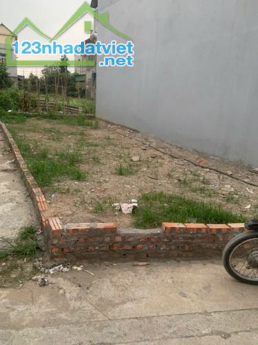 lô góc, ngõ thông, ô tô vào, gần đại lộ võ nguyên giáp, cầu nhât tân