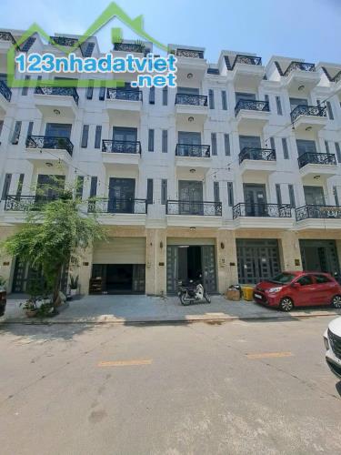 💝NHÀ 5 TẦNG Ô TÔ ngủ trong nhà,hẻm 8m khu phân lô đường THẠNH LỘC 44, phường THẠNH LỘC Q1