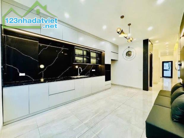 SIÊU PHẨM ĐÔNG CÁC NHÀ MẶT PHỐ KHU PHỐ VÍP - 1