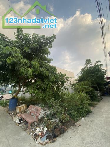 Lô góc đất đẹp HXH Đăng Thúc Vịnh,TTT , DT 100m2 .Giá rẻ 3.4 tỷ (TL)