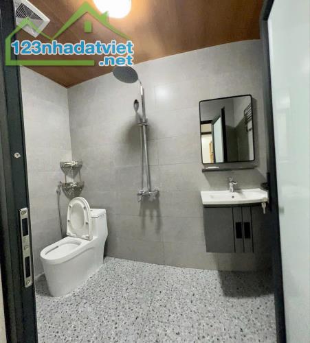 SIÊU PHẨM BA ĐÌNH - 80M2 - VỊ TRÍ TRUNG TÂM - Ô TÔ TRÁNH - GIÁ NHỈNH 5.X TỶ - 4