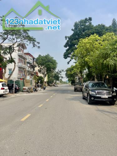 Bán Gấp Thửa Đất TĐC Ngô Gia Tự 75m2-Mt 5.6m-PHÂN LÔ-Ô TÔ TRÁNH- VỈA HÈ- KINH DOANH-Chỉ 14