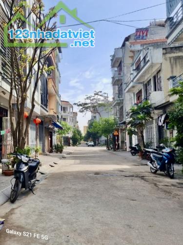 Bán Gấp Thửa Đất TĐC Ngô Gia Tự 75m2-Mt 5.6m-PHÂN LÔ-Ô TÔ TRÁNH- VỈA HÈ- KINH DOANH-Chỉ 14 - 2
