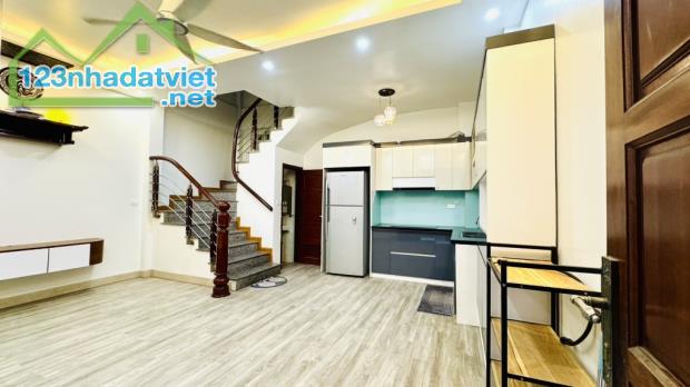 BÁN NHÀ NGỌC THUỴ-NHÀ ĐẸP VỪA TIỀN-Ô TÔ ĐỖ CỔNG-GIÁ 6TỶ NHỈNH - 1