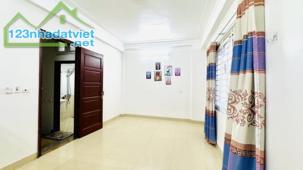BÁN NHÀ NGỌC THUỴ-NHÀ ĐẸP VỪA TIỀN-Ô TÔ ĐỖ CỔNG-GIÁ 6TỶ NHỈNH - 2