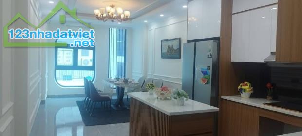 MẶT NGÕ NGUYỄN VĂN HUYÊN - 20M RA PHỐ - ÔTÔ VÀO NHÀ - GIÁ 19 TỶ - 2